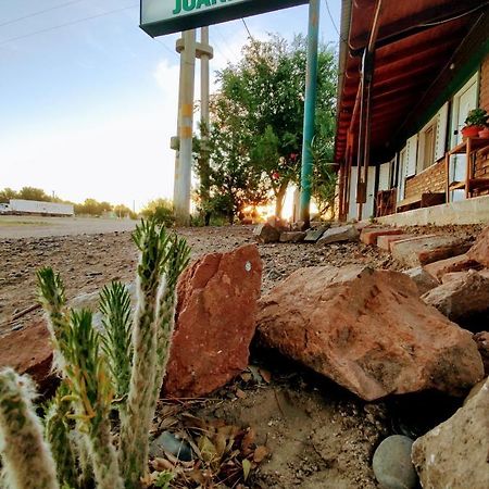 Hotel Juanita Puelches Exterior photo